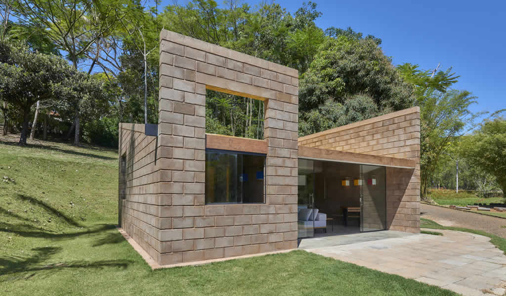 Casa sustentable / Gustavo Penna Arquiteto e Associados