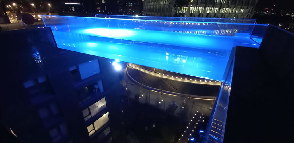 Conoce la primera piscina flotante: Embassy Gardens Sky Pool