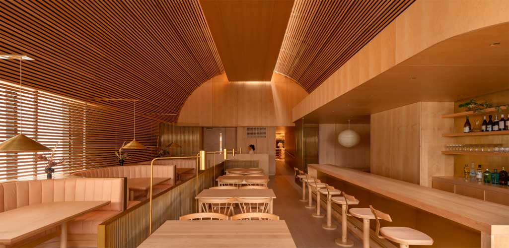 Omar Gandhi diseña una "catedral de madera llena de luz" para el restaurante de Toronto