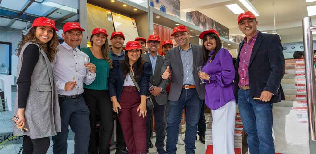 Dossier participó de la inauguración del simulador de revestimientos y cerámicos San Lorenzo