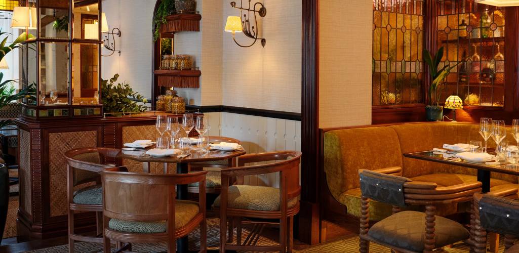 Pirajean Lees diseña un interior con estilo casa señorial para un restaurante de Mayfair