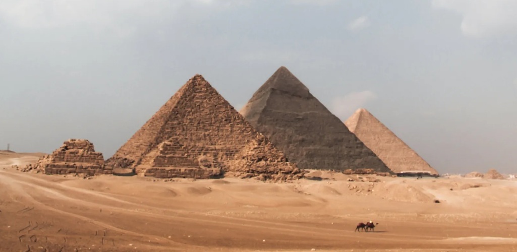 La arquitectura egipcia: Un legado imperecedero de grandeza y significado cultural