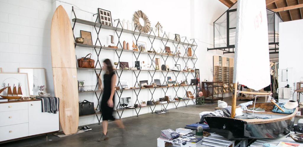 Revitalizando espacios comerciales: Diseño interior creativo en el centro de la experiencia del cliente