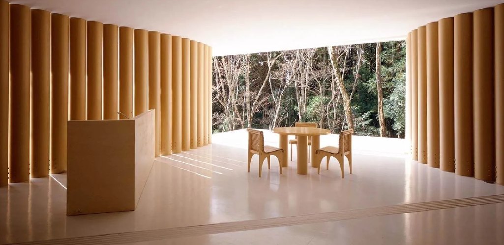 La casa más sostenible de Japón: Un icono de Shigeru Ban con 110 columnas de papel reciclado