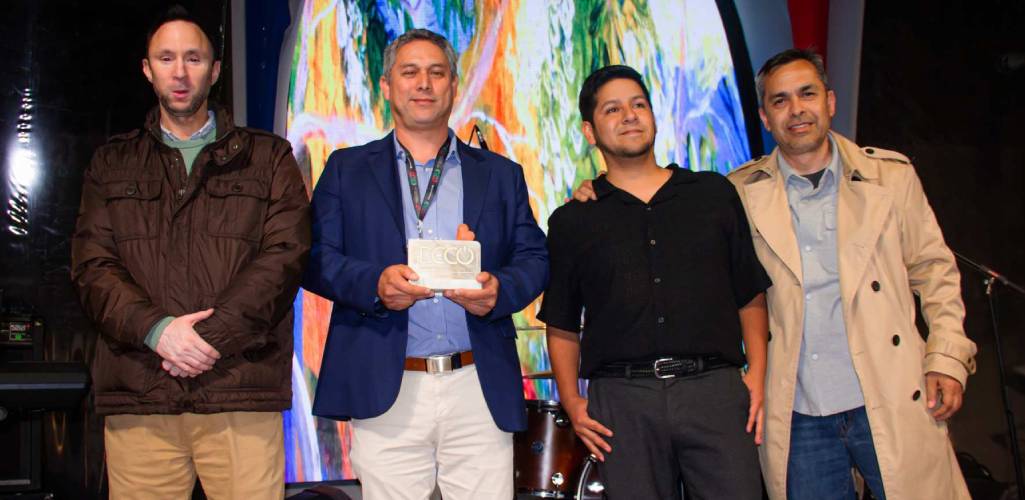 Lontec y Oskar Sarmiento ganan el premio al mejor stand decorado en Expodeco 2024