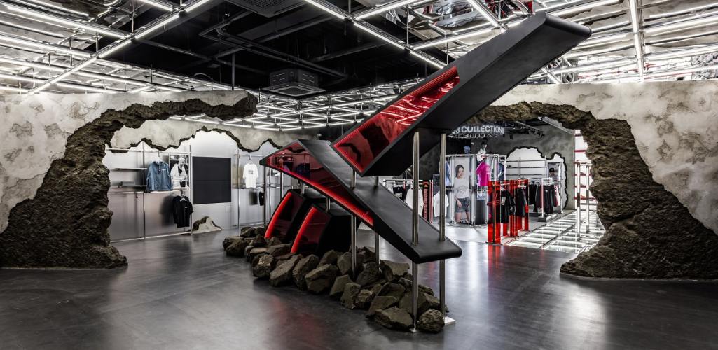 Reebok Flagship Store: Un nuevo concepto de tienda diseñado por NIIIZ Design LAB